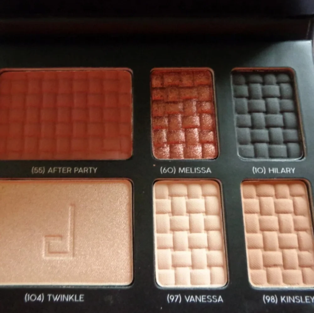NEW Doucce On The Go Palette | 6 Shades | All-in-One Face Palette - Picture 2 of 2